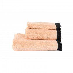 Towel Cimarron and black bangs