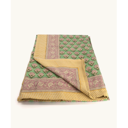 Tablecloth or bedspread -...