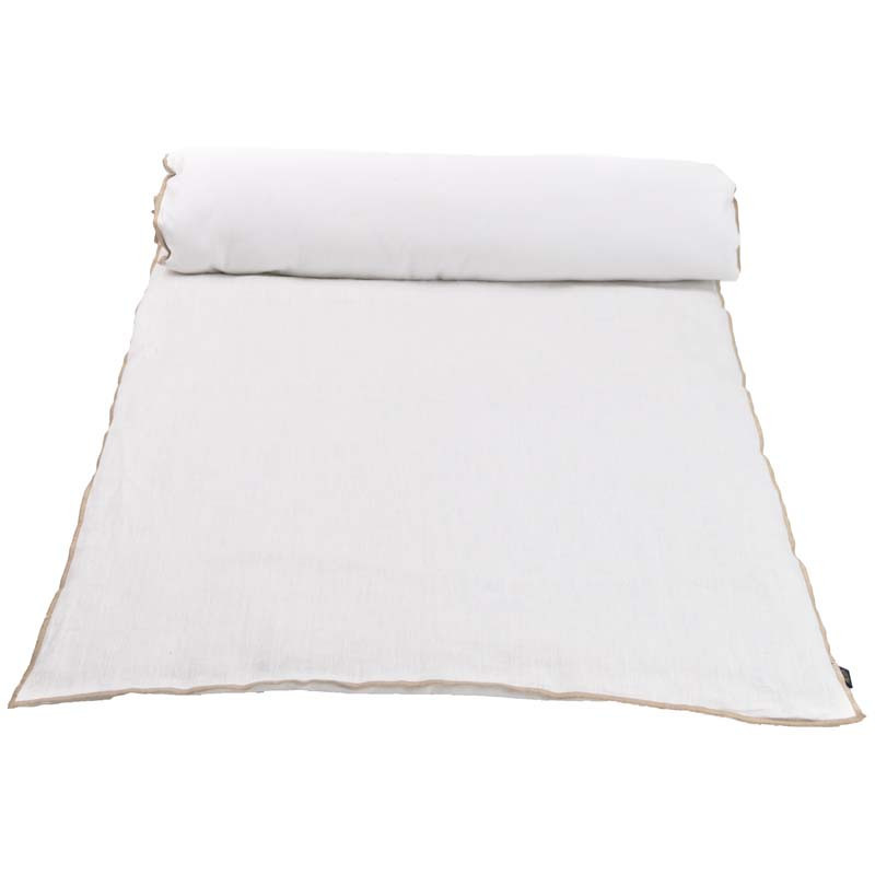 Linen quilt with linen stitching - White