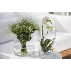 Straight glass vase