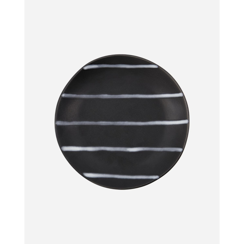 Black plates with white stripes, set of 4