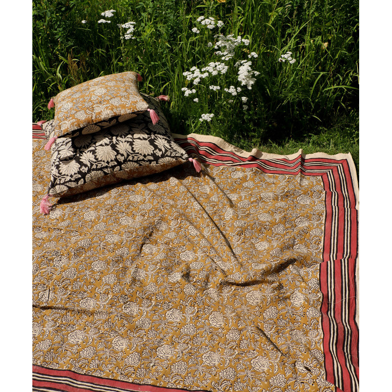 Tablecloth or bedspread - Ochre, ecru and burgundy