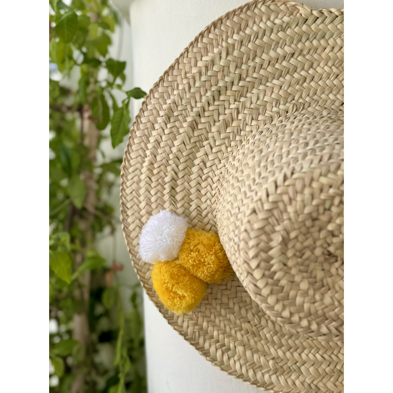 Pompom hat - Yellow