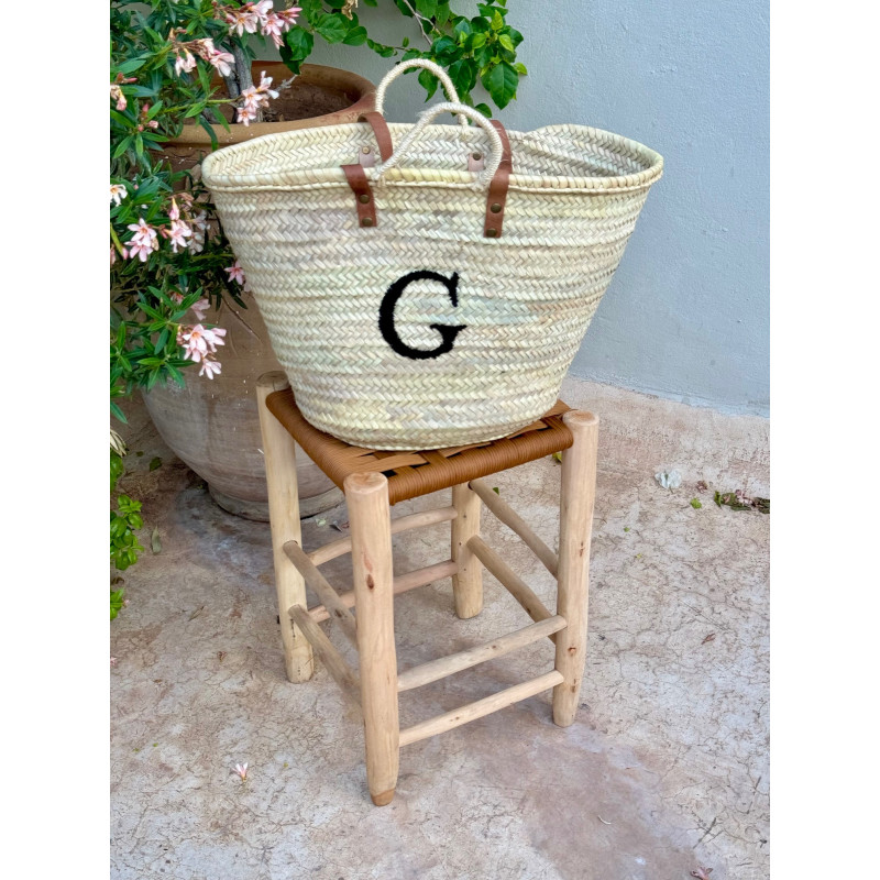 Personalized basket with embroidered initial
